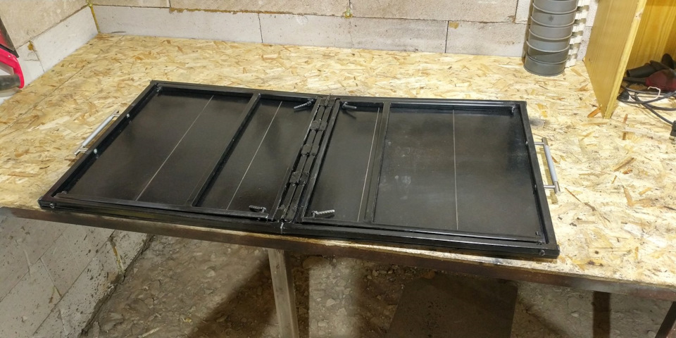 Раскладной кухонный стол с тумбой