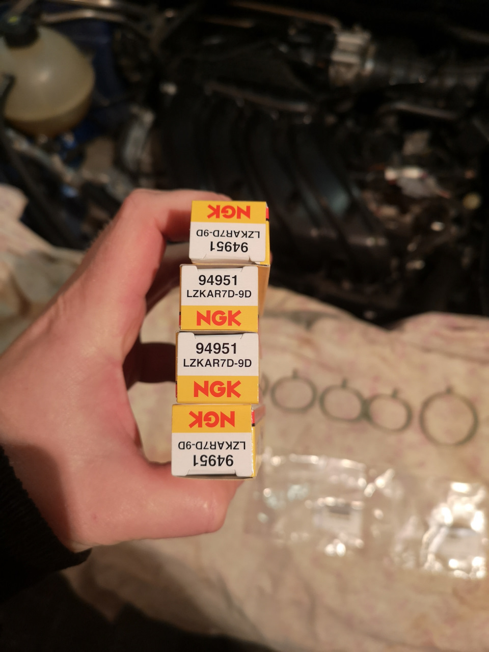 LZKAR7D9D Свеча зажигания 94951 NGK | Запчасти на DRIVE2