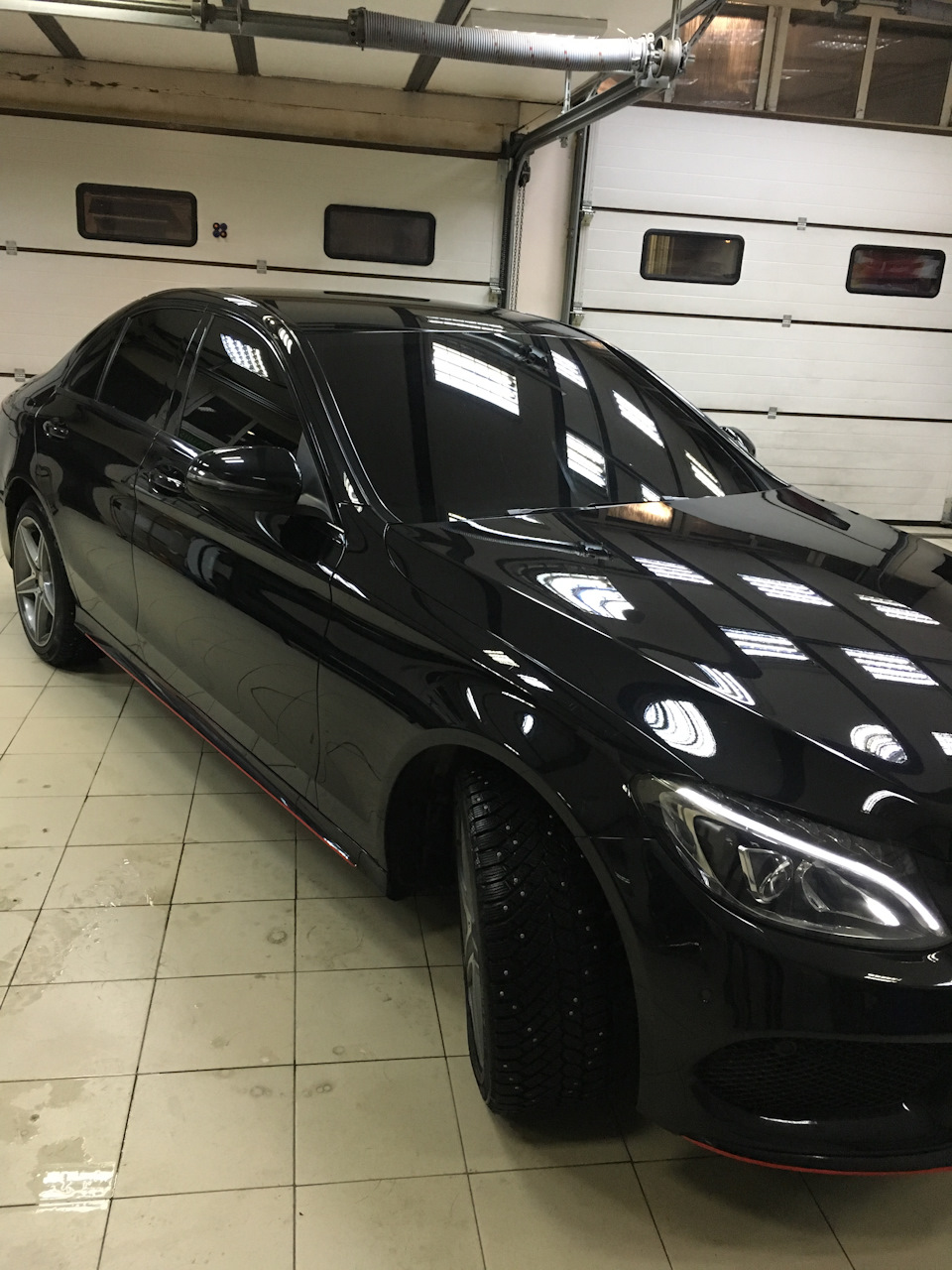 Тонировка в круг — Mercedes-Benz C-Class (W205), 2 л, 2015 года ...