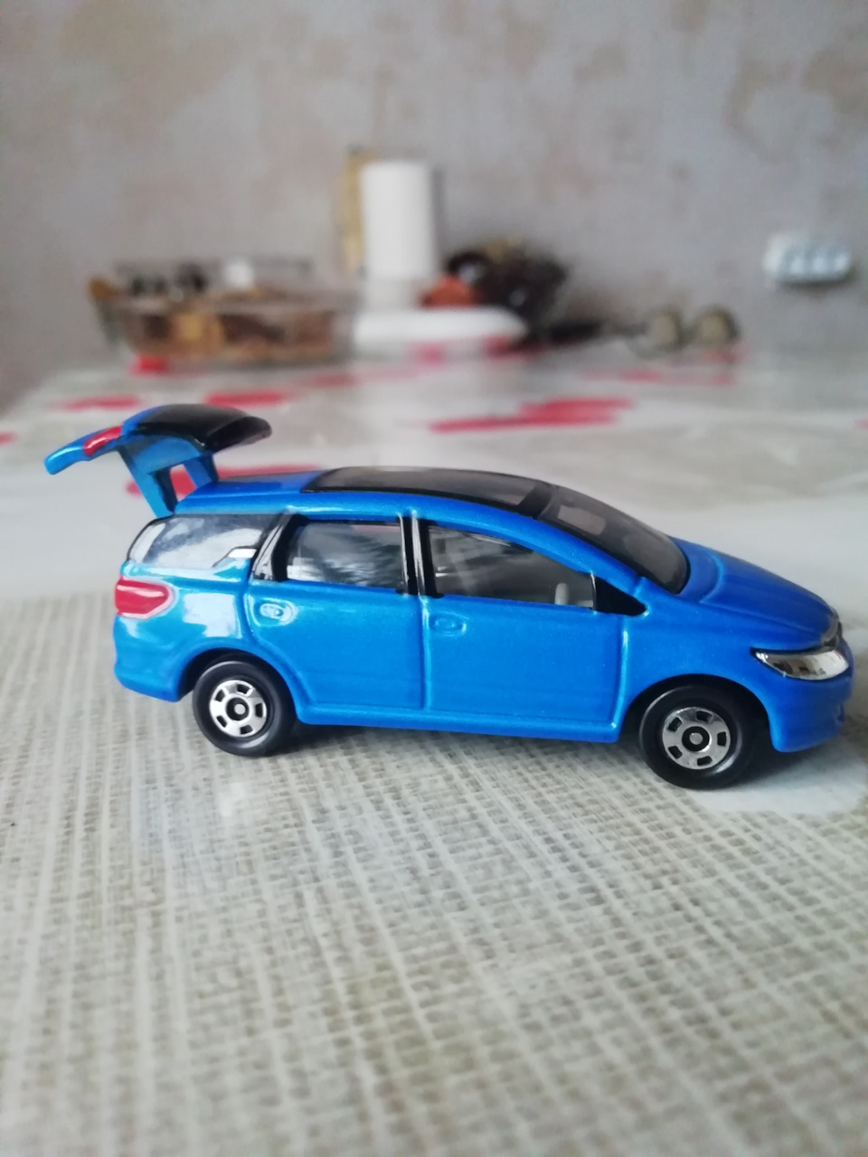 Игрушка модель — Honda Airwave, 1,5 л, 2008 года | просто так | DRIVE2