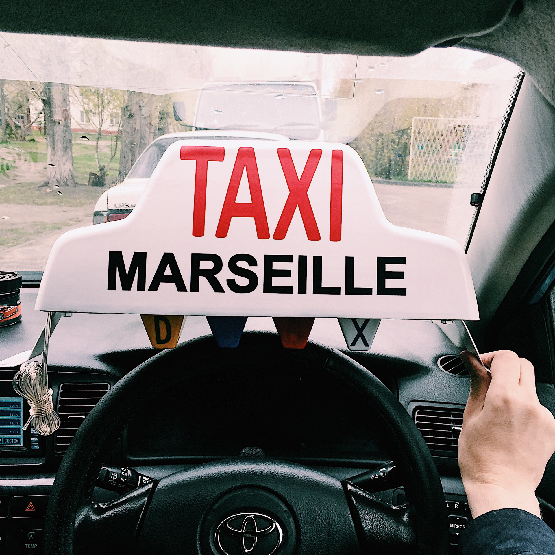 Стикер таксиста. Peugeot 406 Taxi. Peugeot 406 Taxi Marseille.