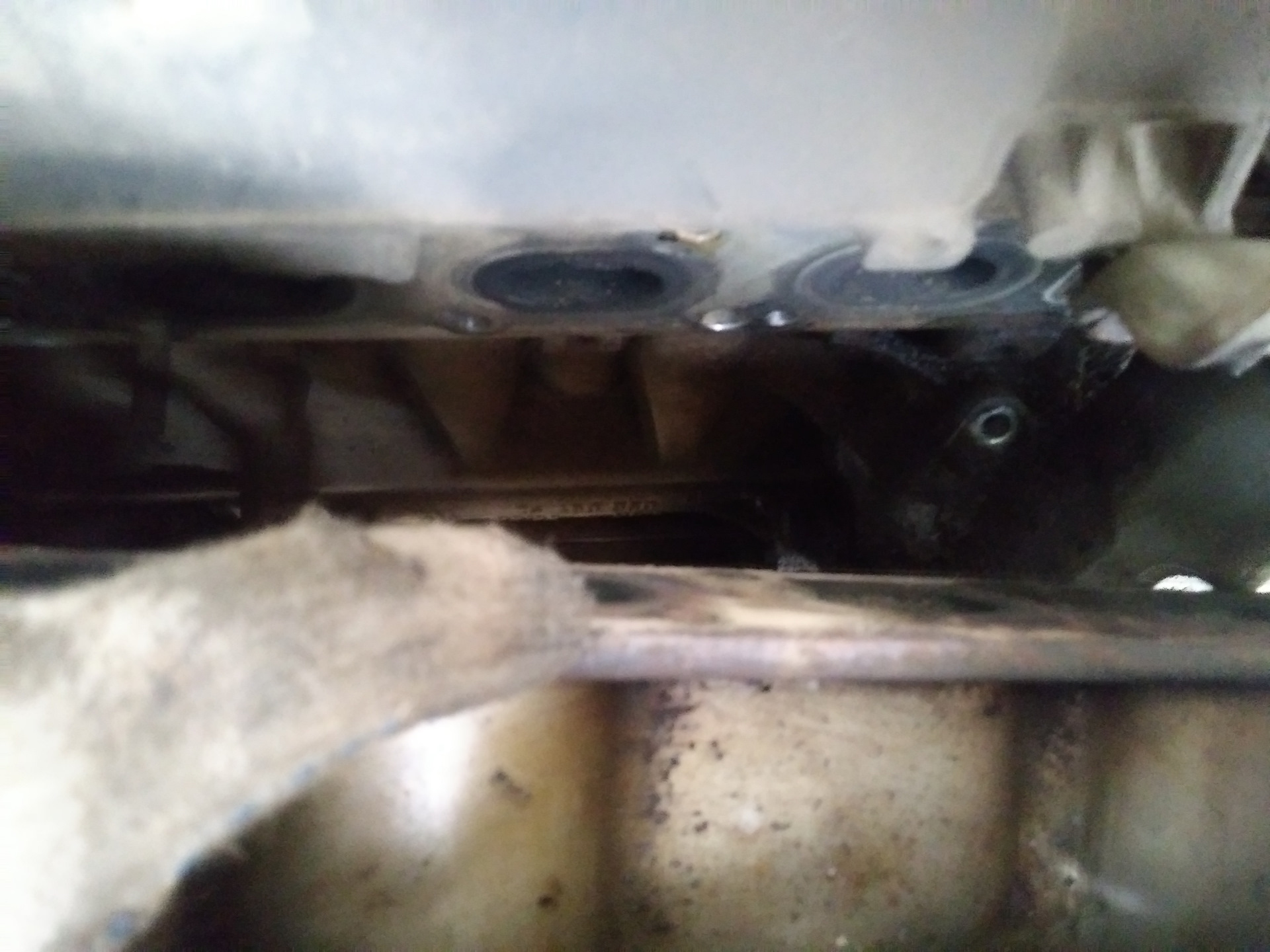 Замена прокладки масляного стакана. — Opel Corsa D, 1,2 л, 2008 года ...