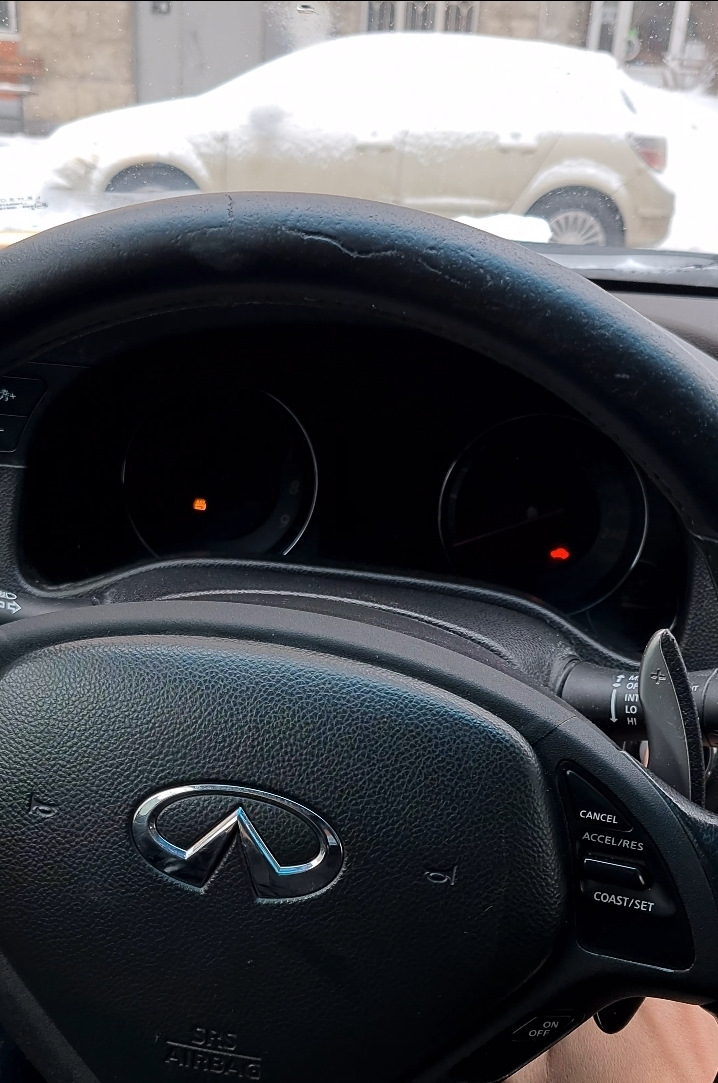 Загорелся key и Иммобилайзер. Машина не заводится, панель постоянно ...