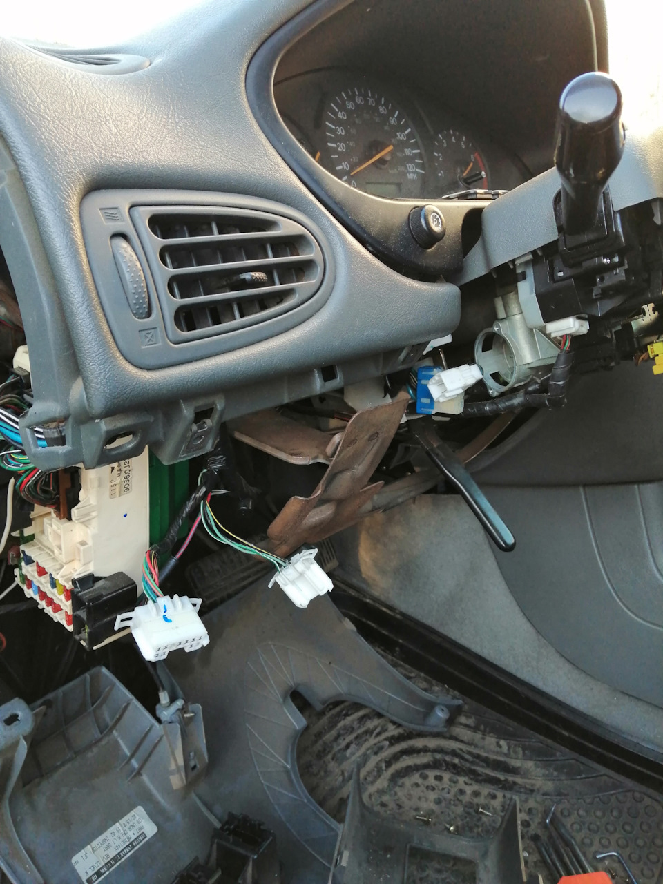 Контактная группа замка зажигания — Mitsubishi Galant (8G), 2,4 л, 2001 ...