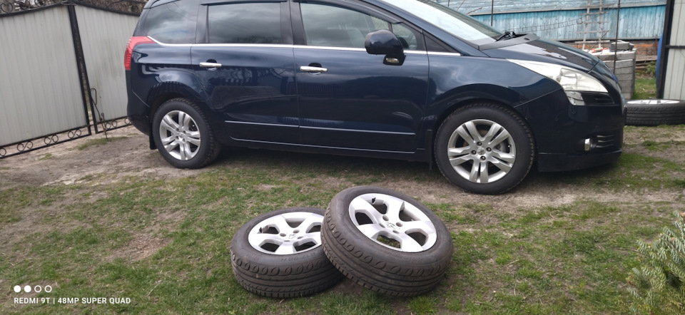 Фото в бортжурнале Peugeot 5008 (1G)