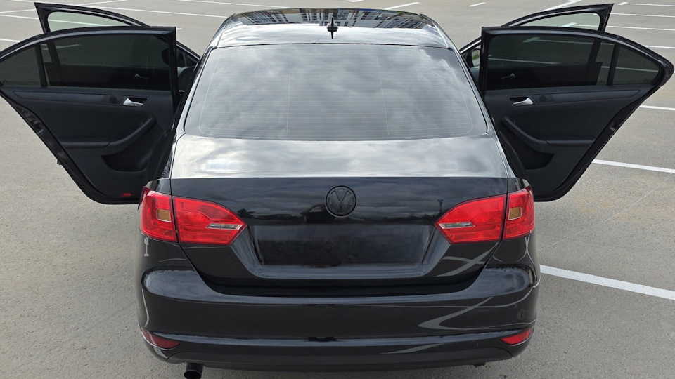 Volkswagen Jetta Black Jack