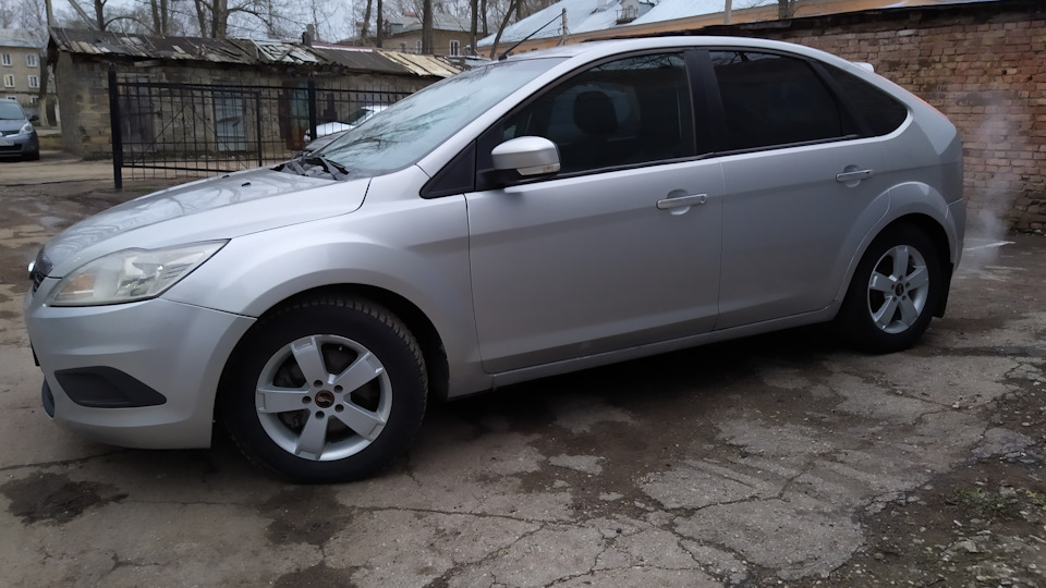 Расход топлива на холостом ходу — Ford Focus II Hatchback, 1,8 л, 2008 ...
