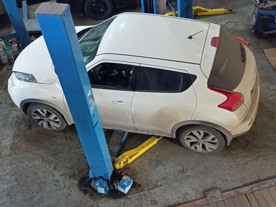 Время треша — потек радиатор (треснул радиатор) на Ниссан Жук Турбо ...