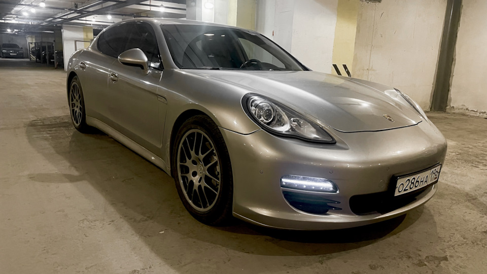 Porsche Panamera 1g