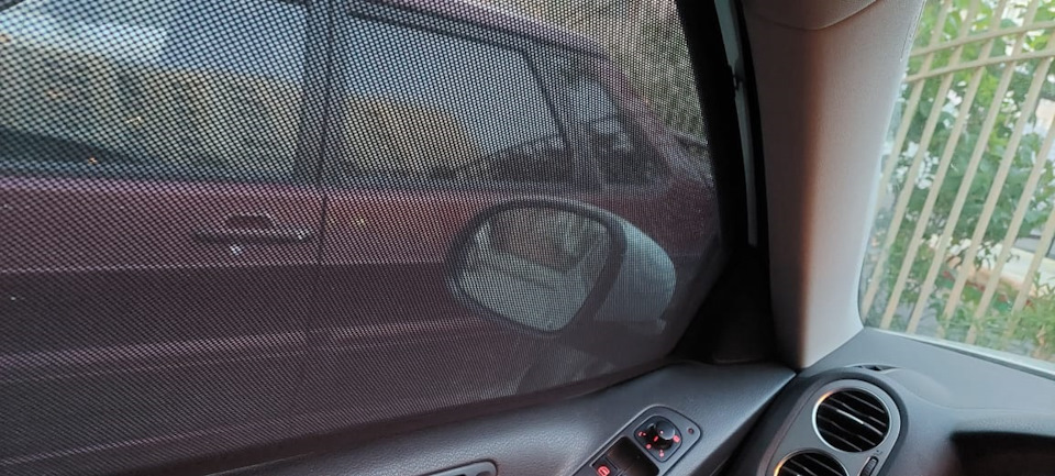 Сетки вместо тонировки — Volkswagen Tiguan (1G), 2 л, 2010 года ...