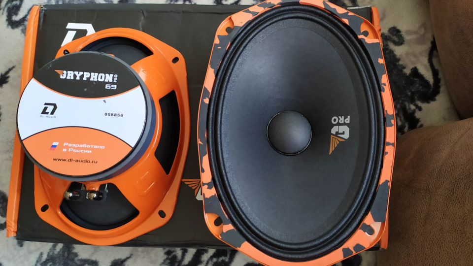 DL Audio ч4. Gryphon Pro 69 в заднюю полку и защитные сетки Barracuda ...