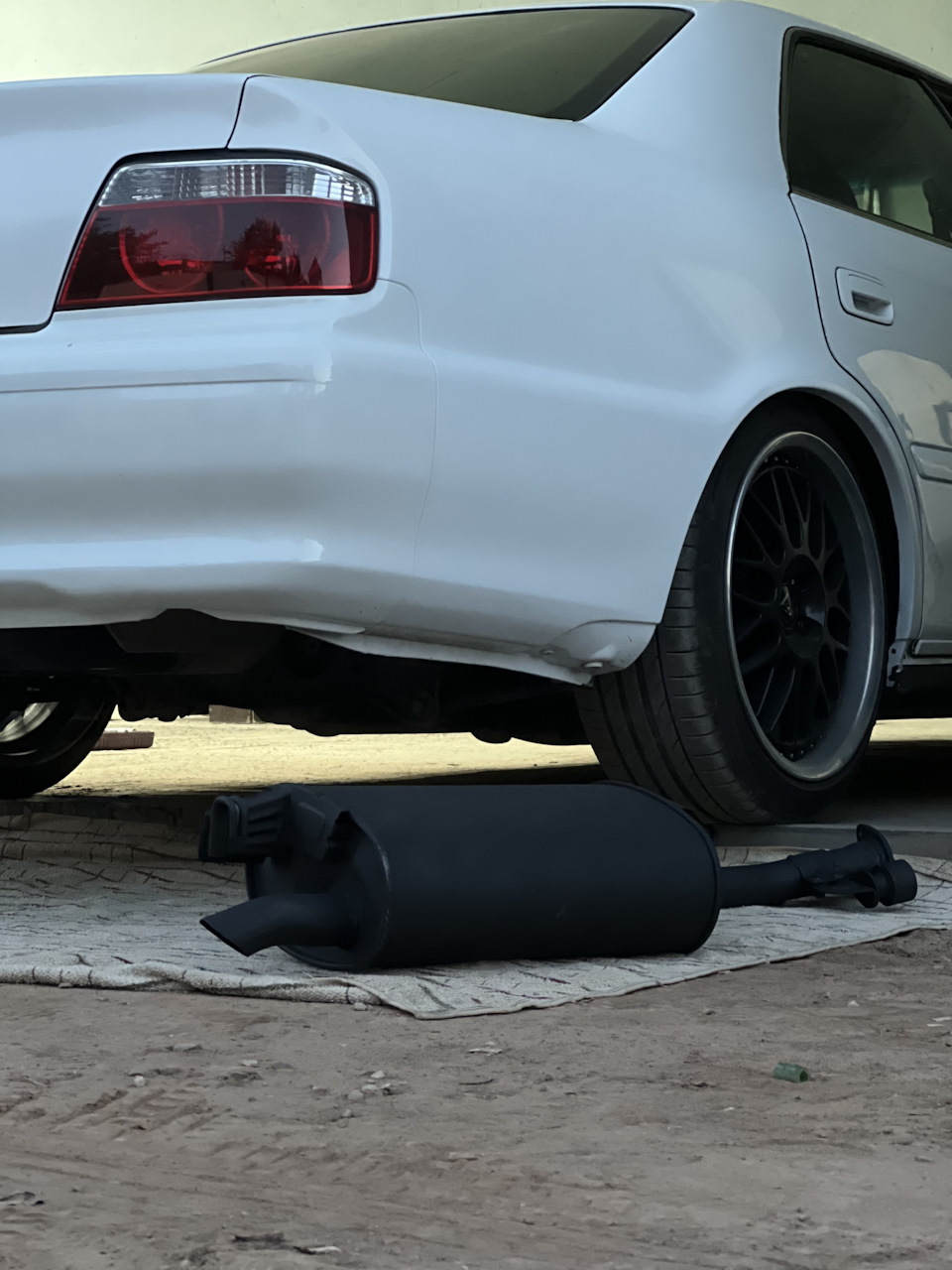 Покраска глушителя — Toyota Chaser (100), 2,5 л, 1998 года | своими ...