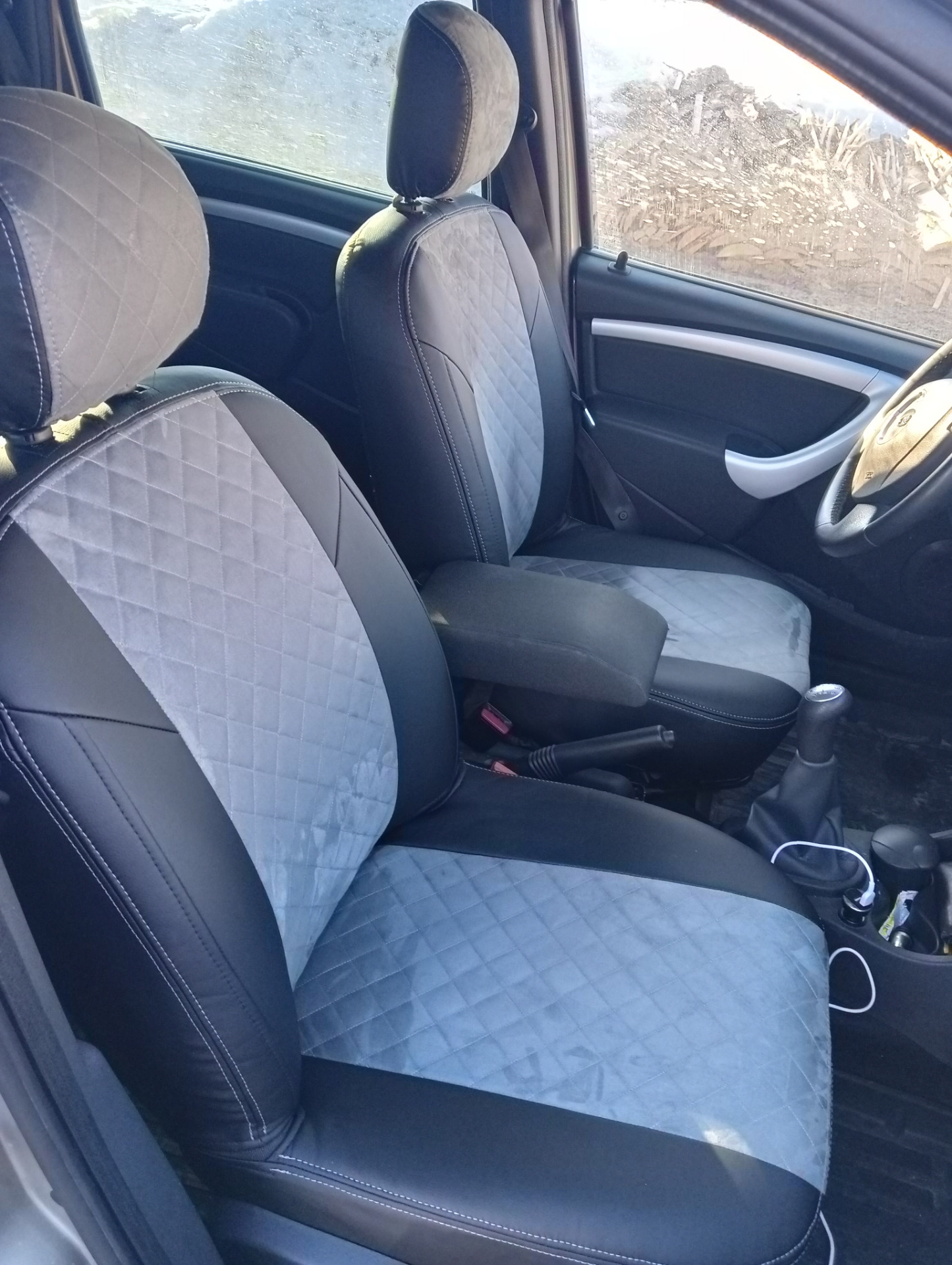 Взял чехлы — Lada Ларгус, 1,6 л, 2014 года | аксессуары | DRIVE2
