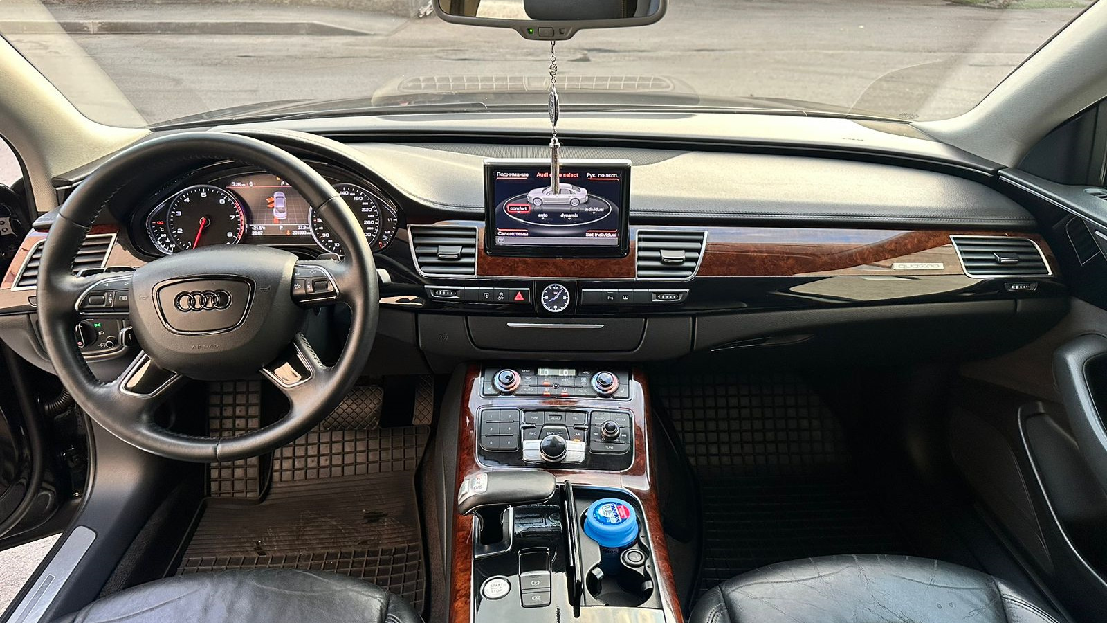 Audi A8 (D4) 3.0 бензиновый 2011 Audi A8L Legenda на DRIVE2