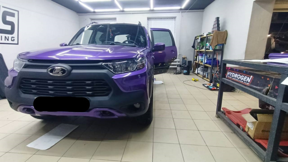 Нива тревел в фиолетовом цвете — Lada Niva Travel, 1,7 л, 2023 года ...