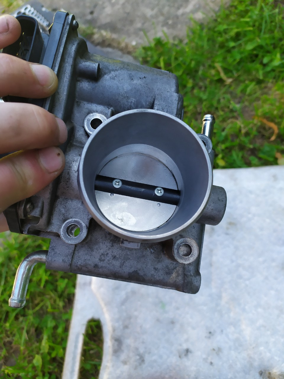 Промыл дроссельную заслонку — Mazda 3 (3G) BM, 1,6 л, 2014 года | мойка ...