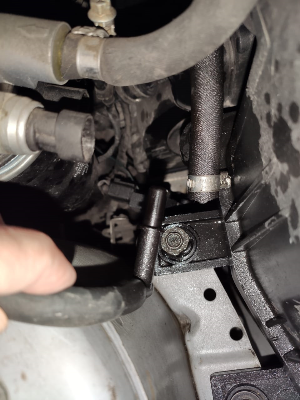 Removal and installation of the generator (Chevrolet Captiva 1 2006-2018: Engine