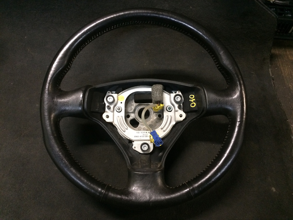 Рули для Ауди A4, A6, A8, TT на Audi 100 (C3), Audi A4 (B6), Audi A6 ...