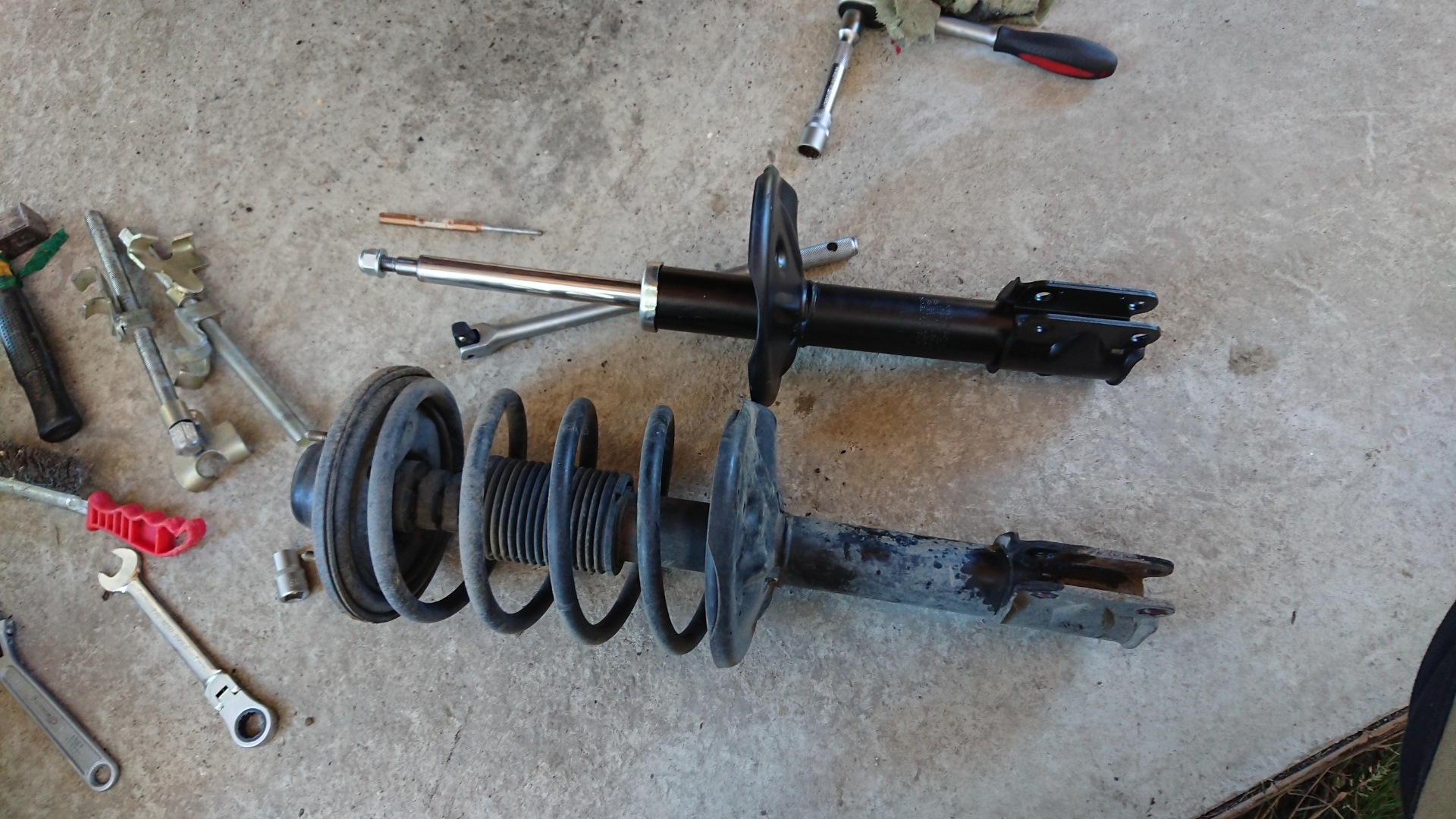 Стойки паджеро спорт