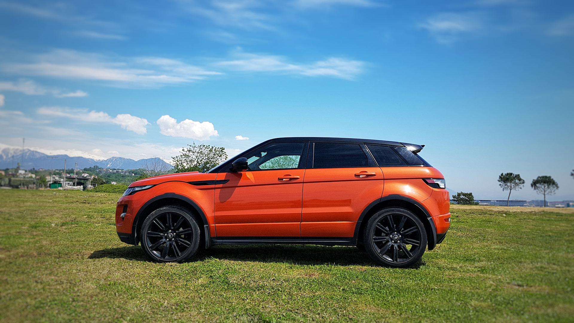 Range Rover Sport оранжевый