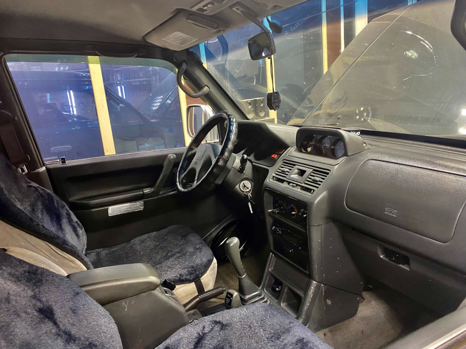 . — Mitsubishi Pajero (2G)