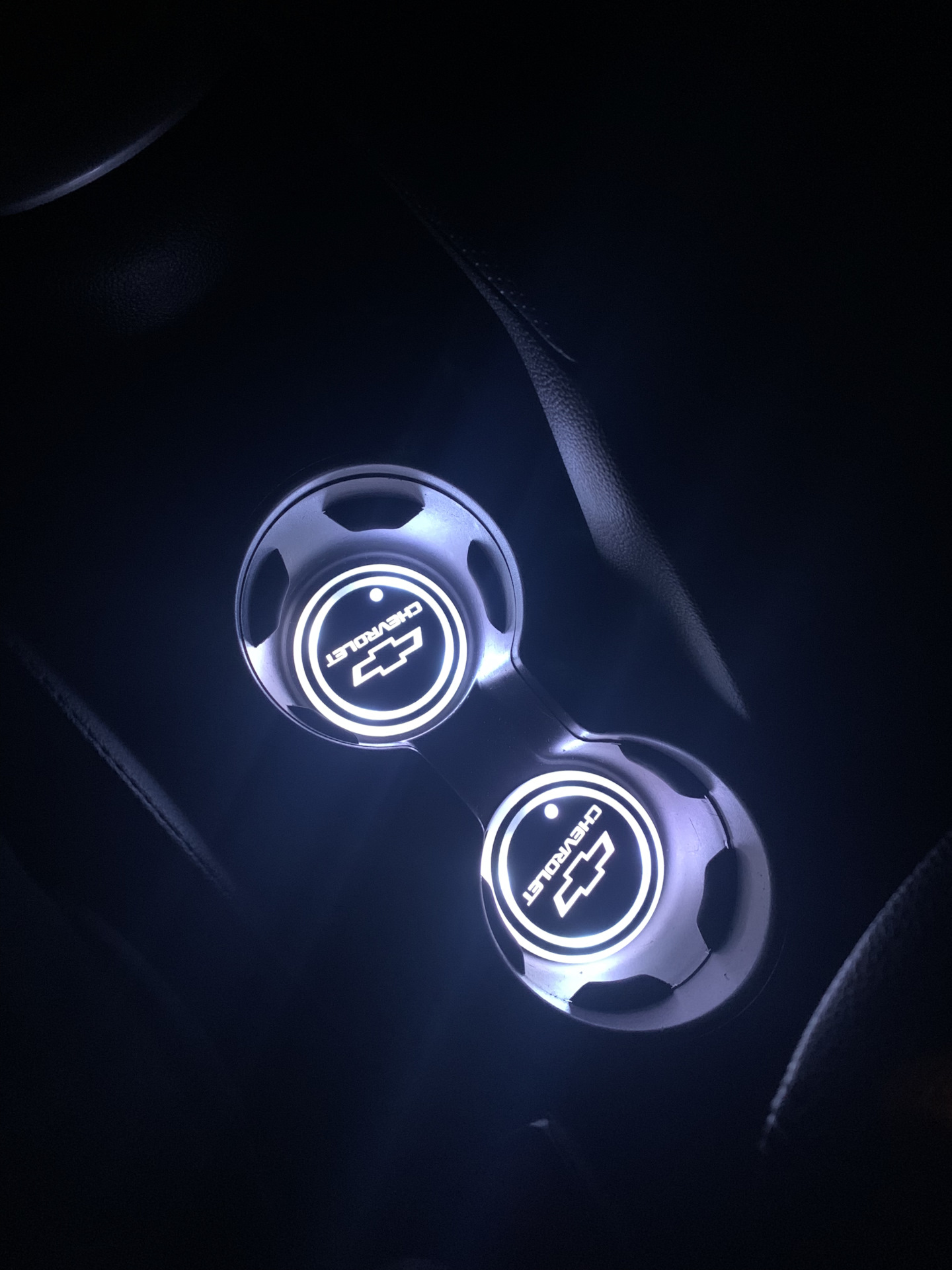 Подсветка подстаканников с логотипом. — Chevrolet Cruze (1G), 1,8 л ...