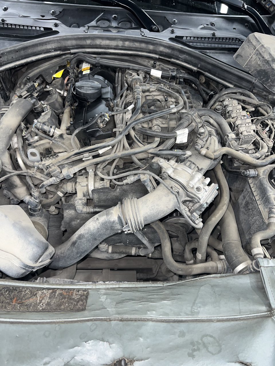 Регламент замены роликов, ремня. — BMW 3 series (F30), 2 л, 2018 года ...