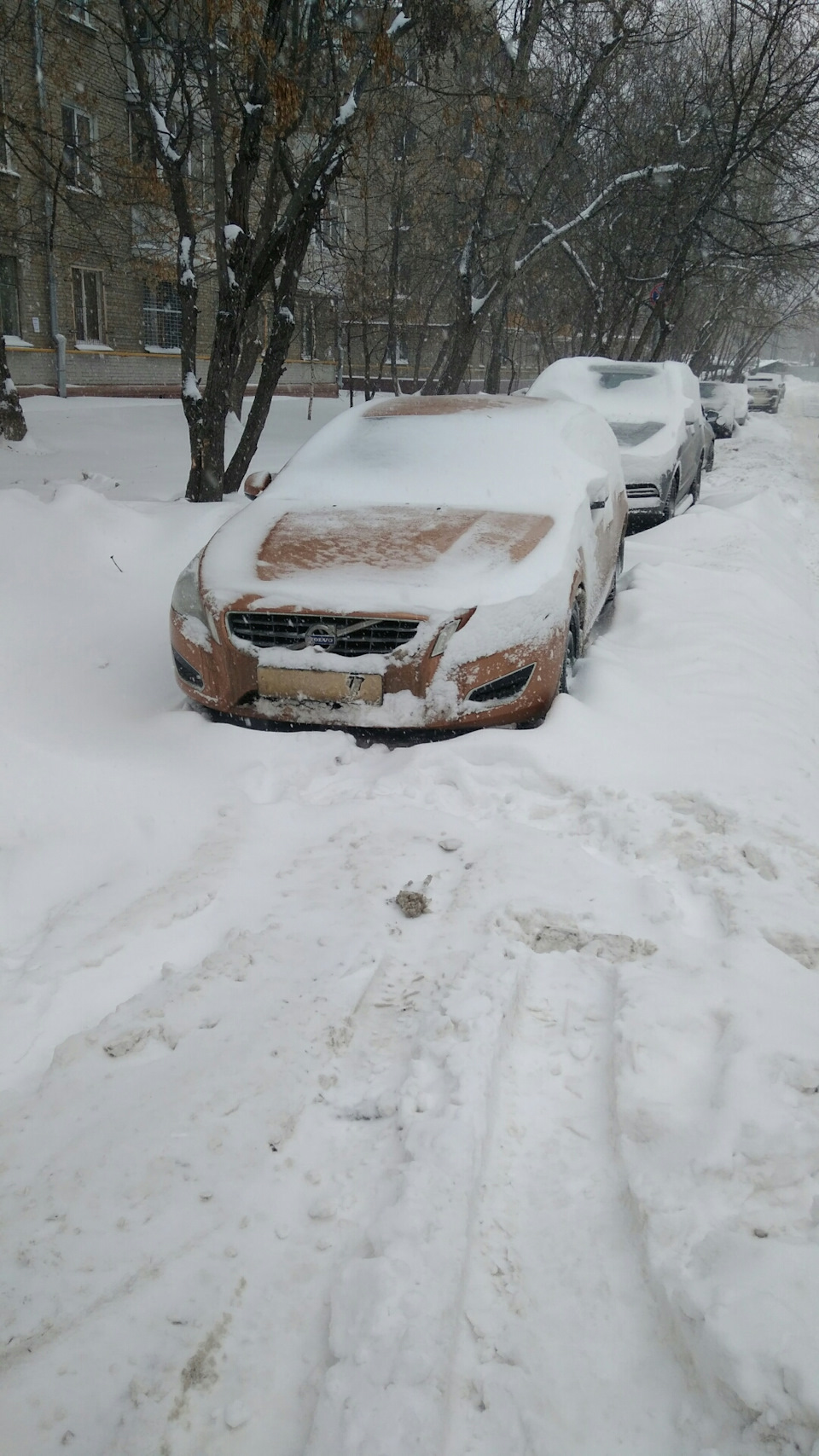 Не так страшен снег, как снегоуборочные машины. — Volvo S60 (2G), 1,6 л,  2012 года | фотография | DRIVE2