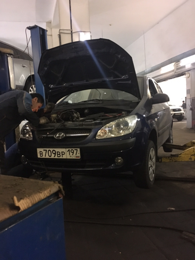 Замена ремня ГРМ и тормозной жидкости. — Hyundai Getz, 1,4 л, 2010 года ...
