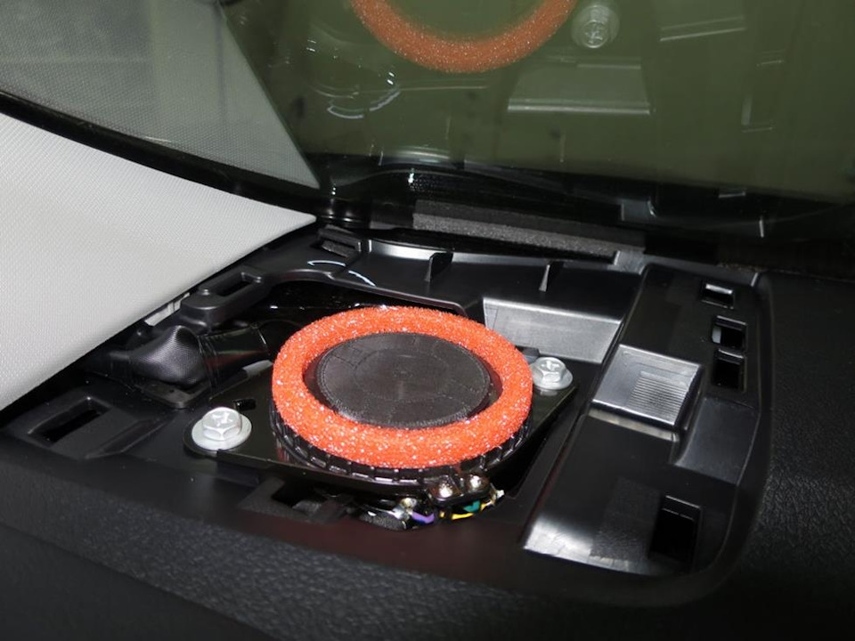 Toyota camry hot sale jbl system