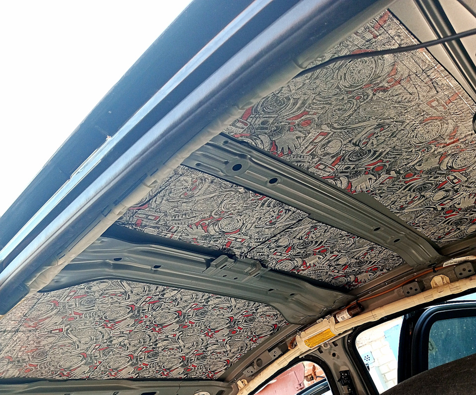 А тут уже залетел первый слой вибры 3 мм✔️ — Chevrolet Cruze (1G)