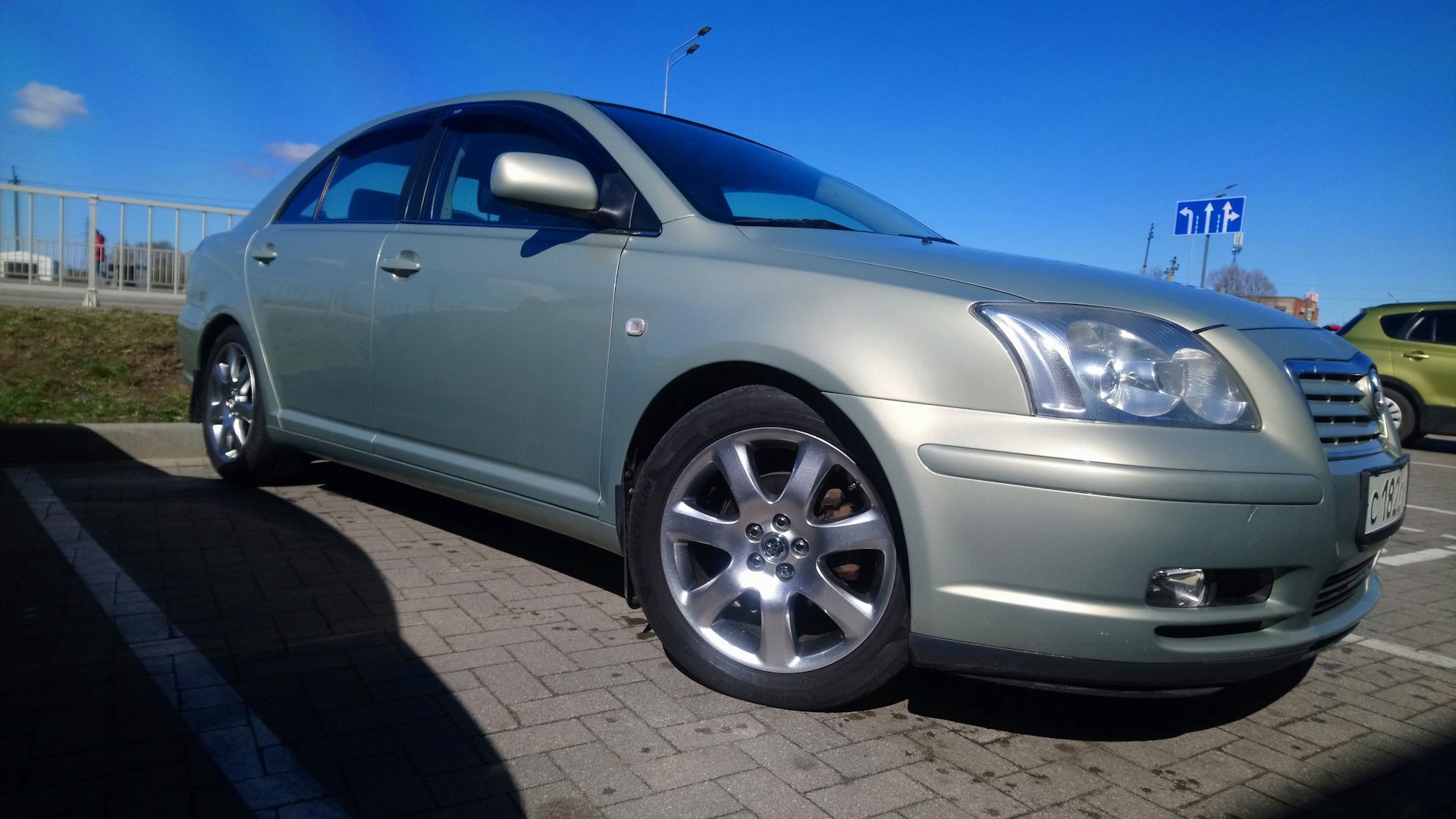 Купить Диски Тойота Авенсис 2004 2.4