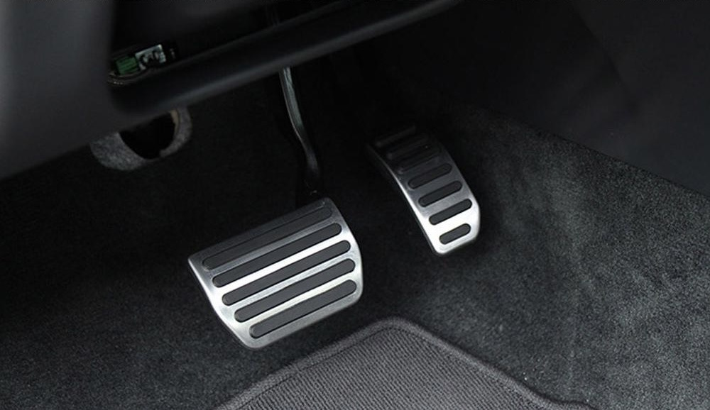 Газ и тормоз одновременно — Volvo S80 (2G), 2,5 л, 2011 года ...