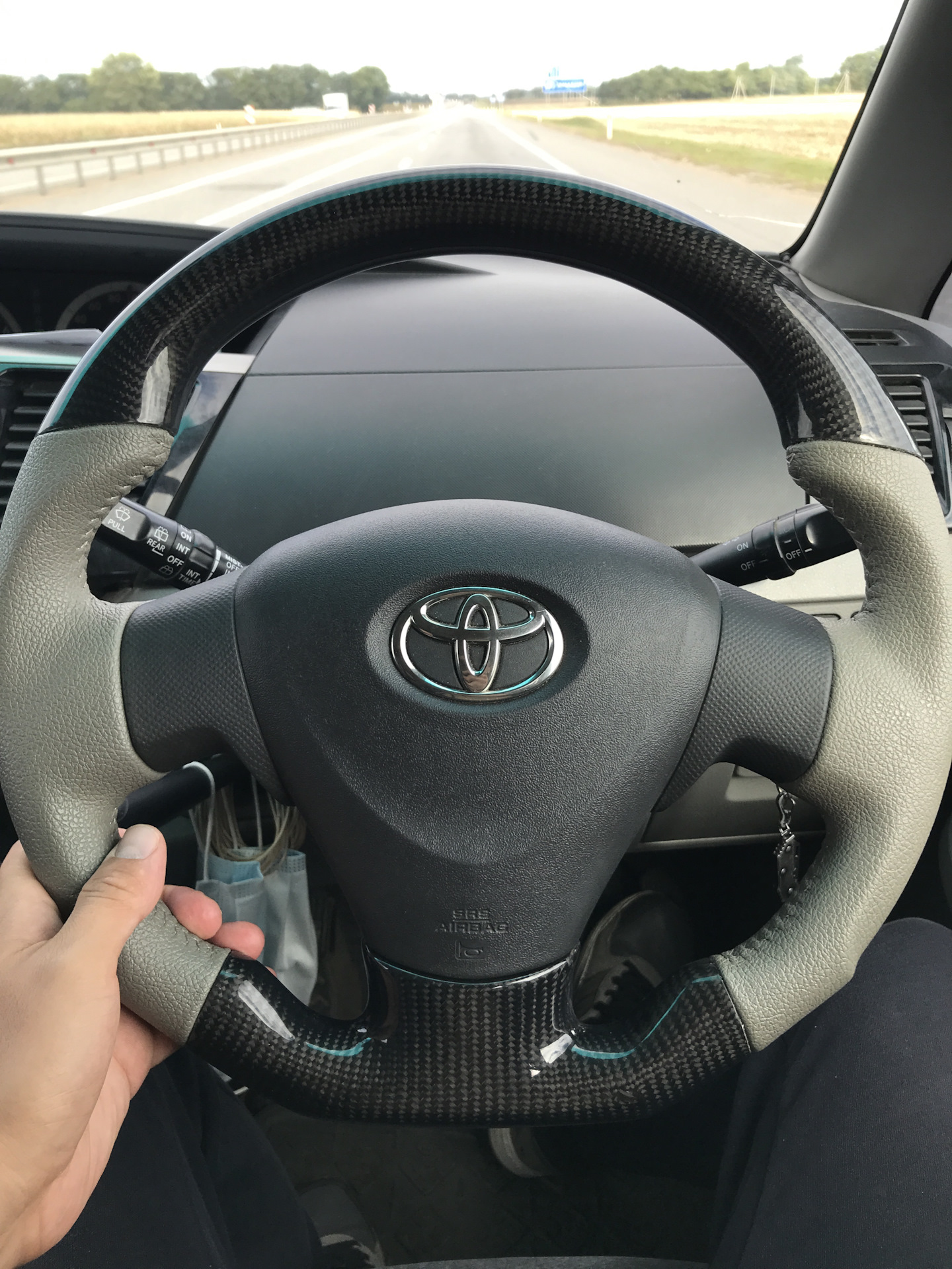 Карбоновый руль на Вокси Ноах — Toyota Voxy, 2 л, 2002 года | стайлинг ...