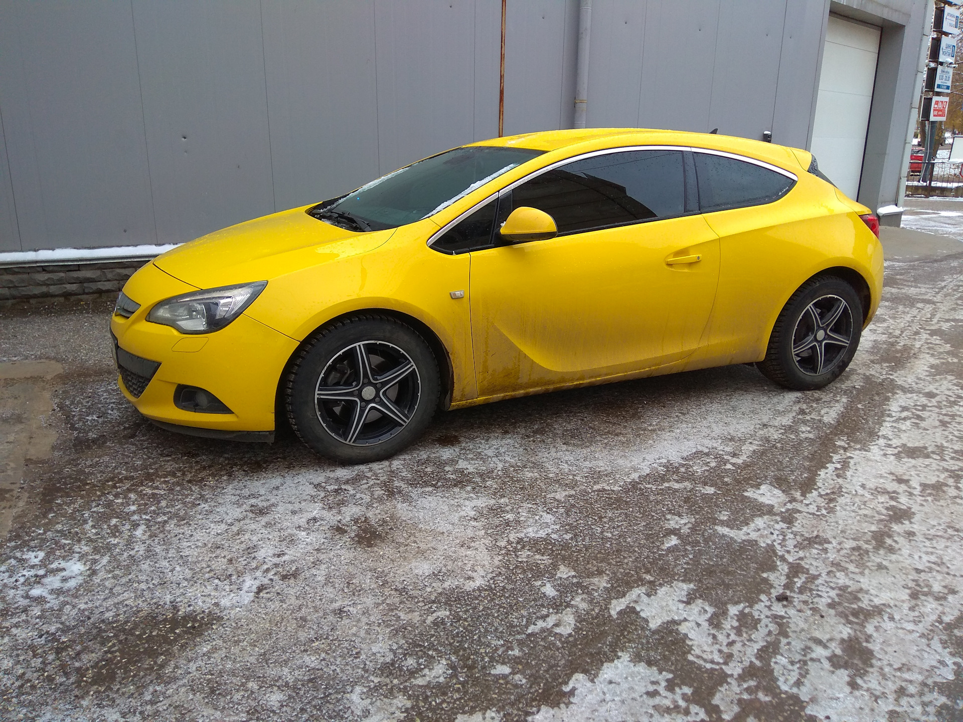 Opel Astra j GTC габариты