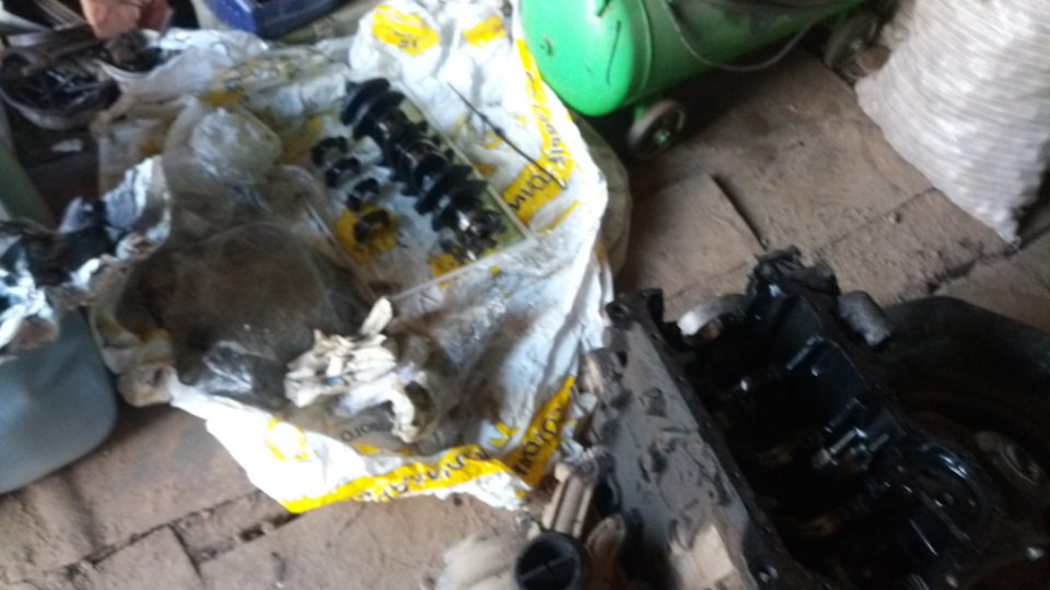 Замена коренных вкладышей — Volkswagen Golf Mk1, 1,6 л, 1980 года ...