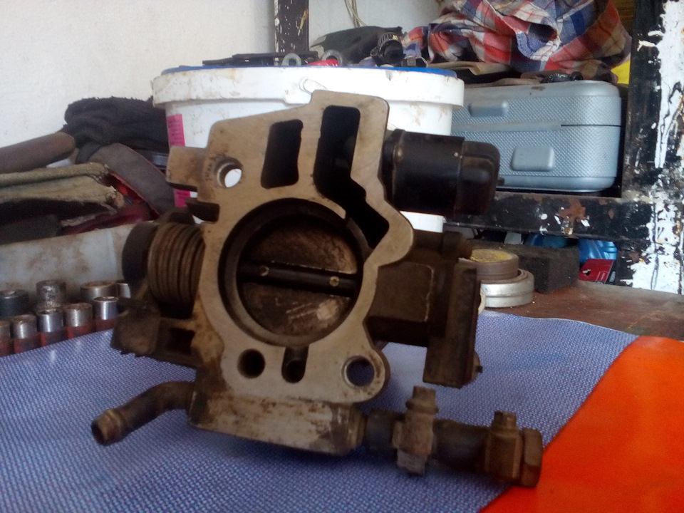 Чистка дроссельной заслонки 2112 — Daewoo Sens, 1,3 л, 2004 года ...