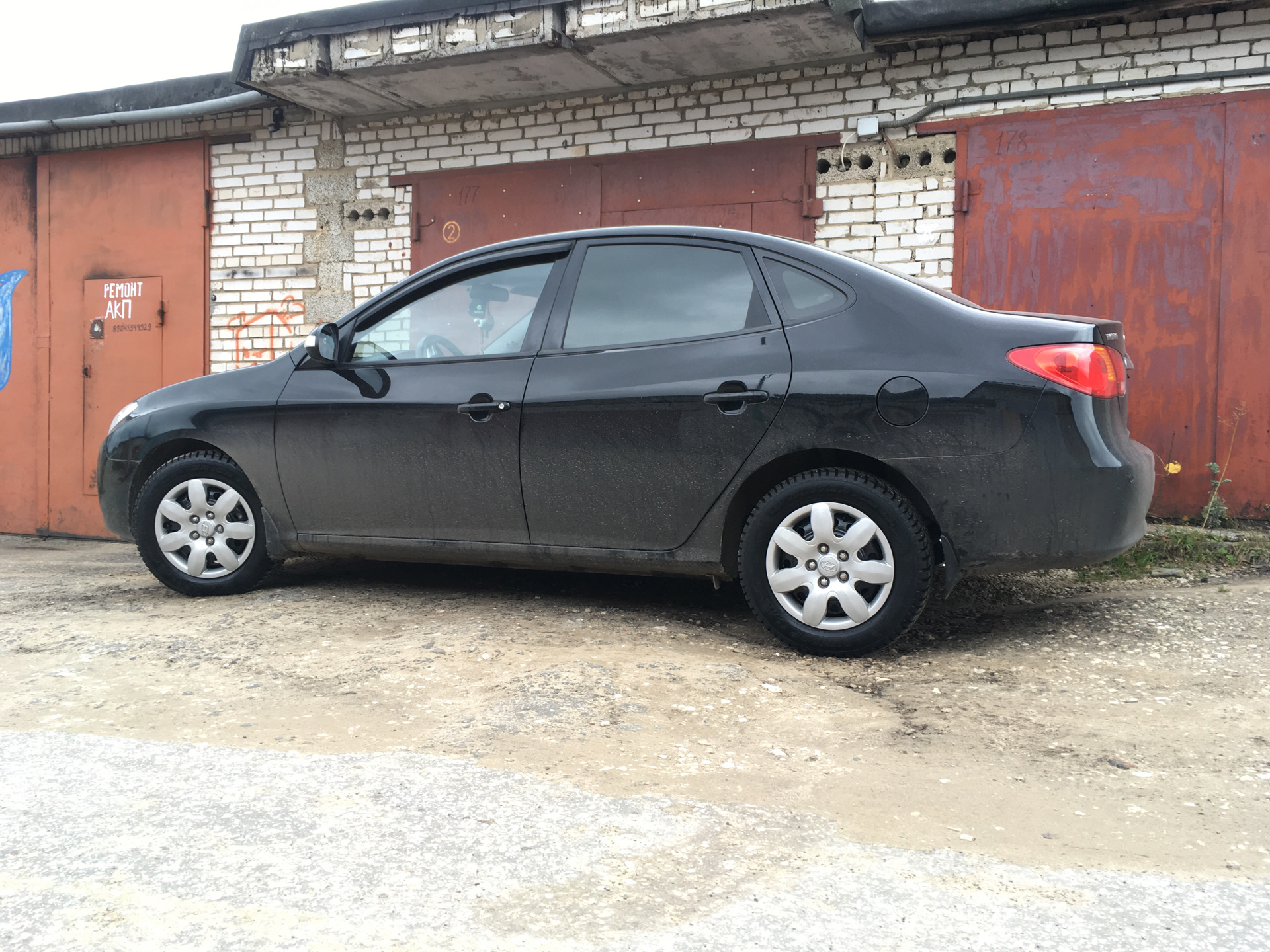 элантра 4 на 16 дисках. элантра 4 колеса. R16 hyundai elantra 4. колёса r18 elantra hd. Hyundai elantra 2008 на дисках.