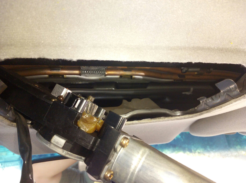 Регулировка люка — Nissan Maxima QX (A33), 2 л, 2004 года | своими ...