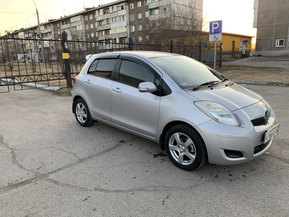 Колеса витц размер. Vitz 90. Toyota Vitz колеса. Тойота Витц на литье r16. Тойота Витц на больших колесах.