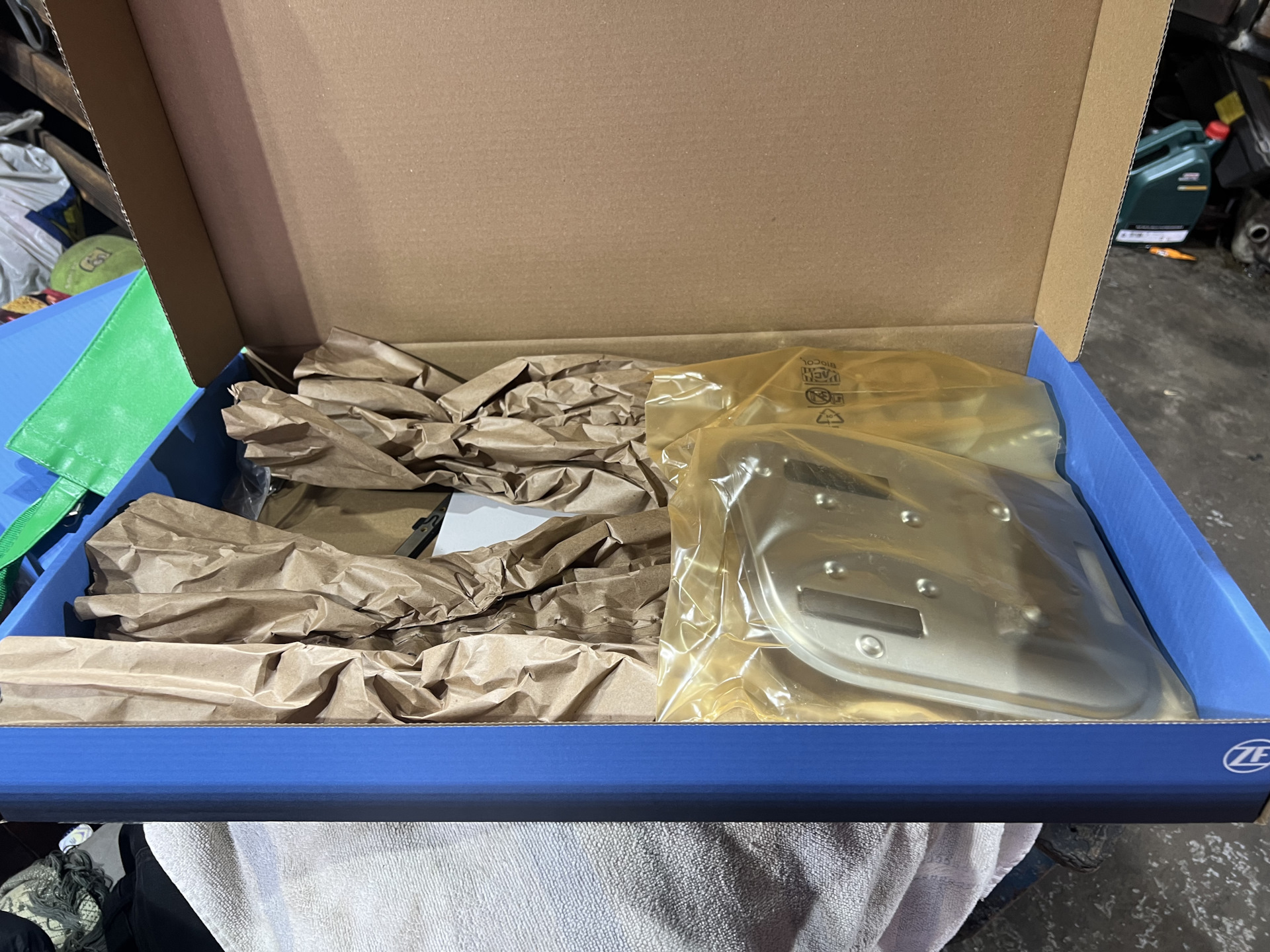 Ну и как же без замены масла в АКПП ZF8 — Audi A4 (B8), 2 л, 2013 года