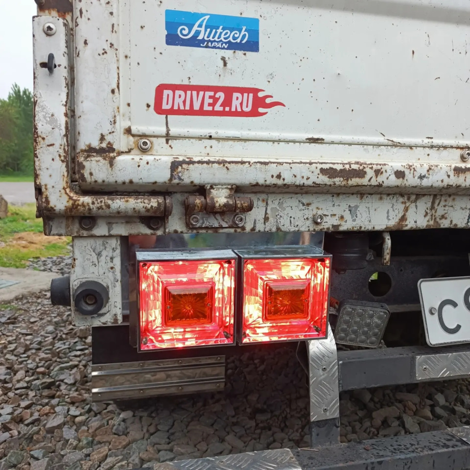 Лампочки ниссан атлас. Цоколь туманки ниссан атлас. Лампы сигнальные на ниссан атлас. Фара ниссан атлас 92-07. Габариты ниссан атлас r8f23.