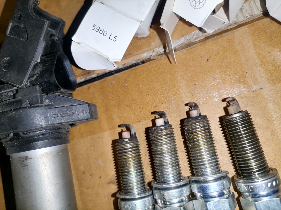 Катушки Оригинал на Peugeot 308 (2G), Peugeot 408 (1G), Citroen C4 (2G ...