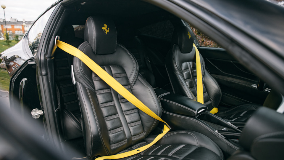 Фото в бортжурнале Ferrari FF