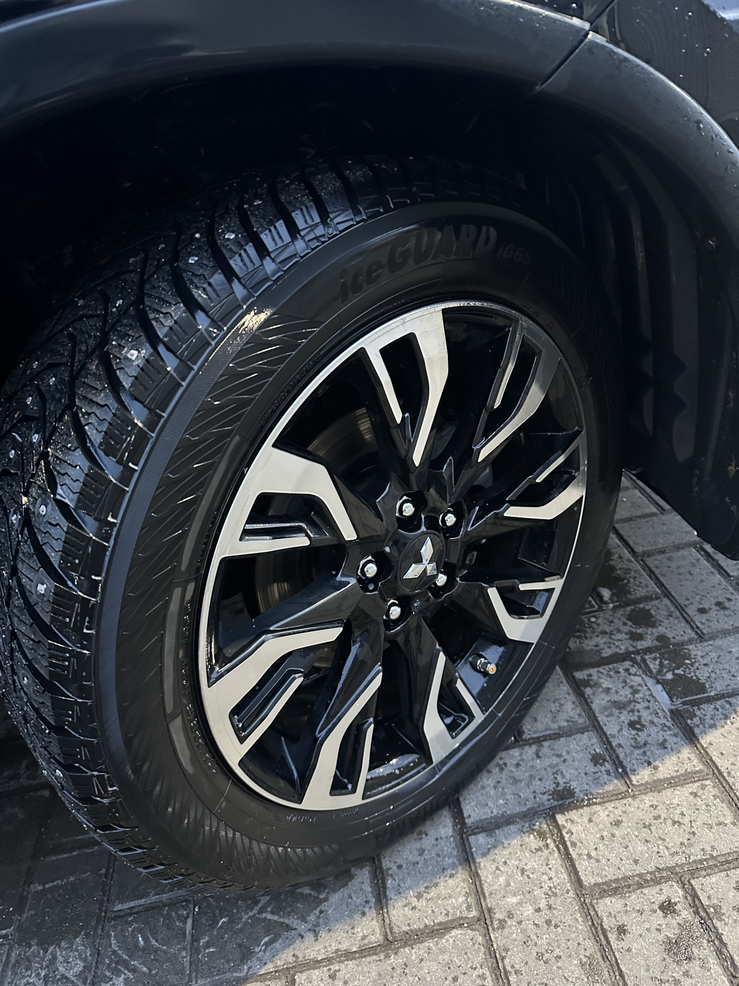 Зимние шины Yokohama iceguard stud ig65 R18 225/55 — Mitsubishi ...