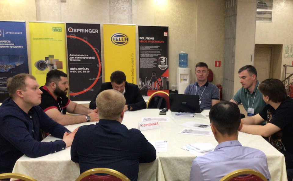 Круглые столы от компании "Комтранс" — Чусовской металлургический завод ...