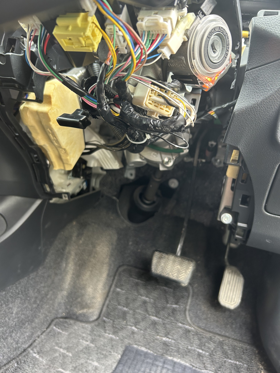 Фото в бортжурнале Toyota Corolla Fielder (E140)