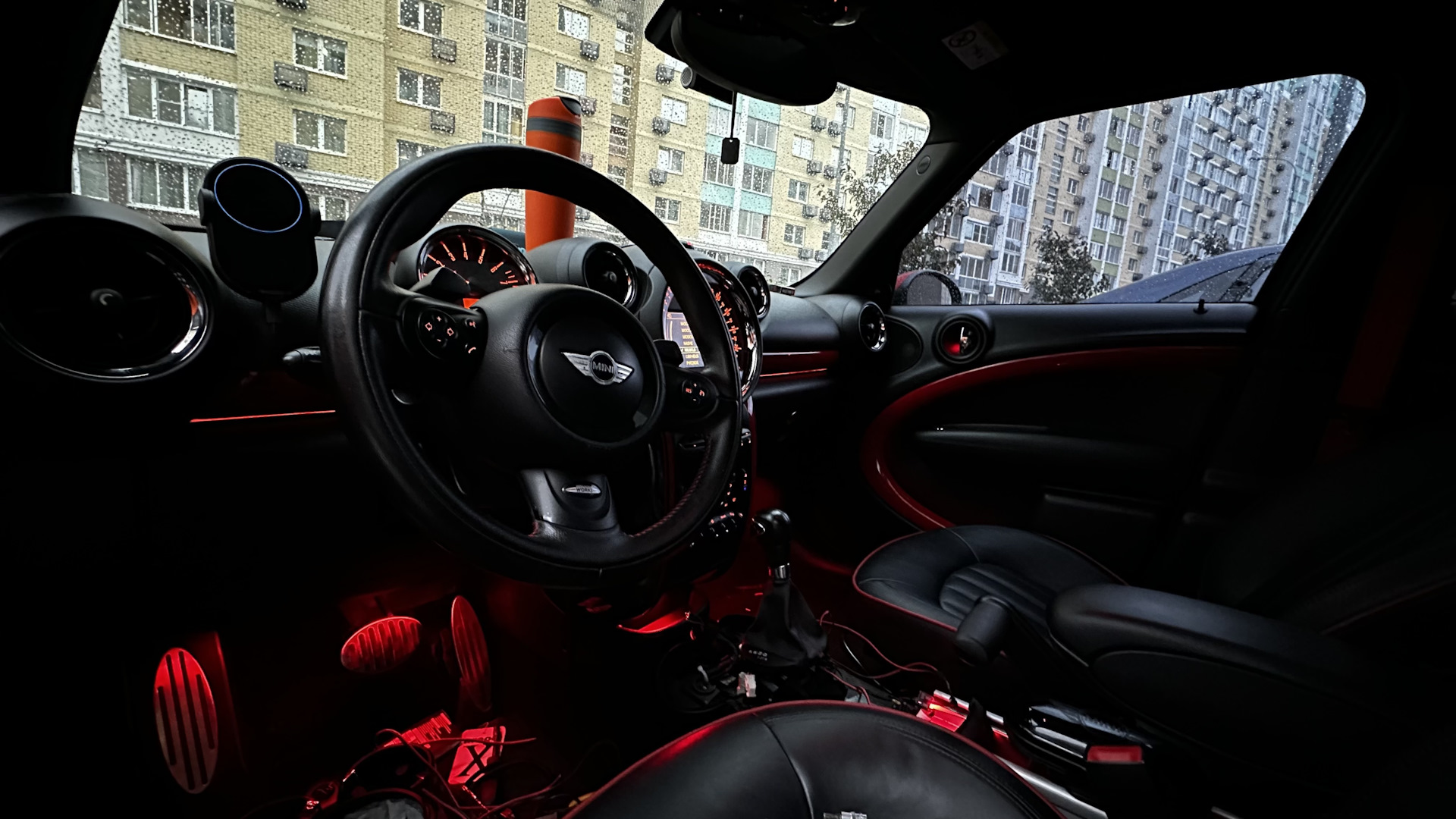 Подсветка ног и Ambient Light — MINI John Cooper Works Countryman (1G