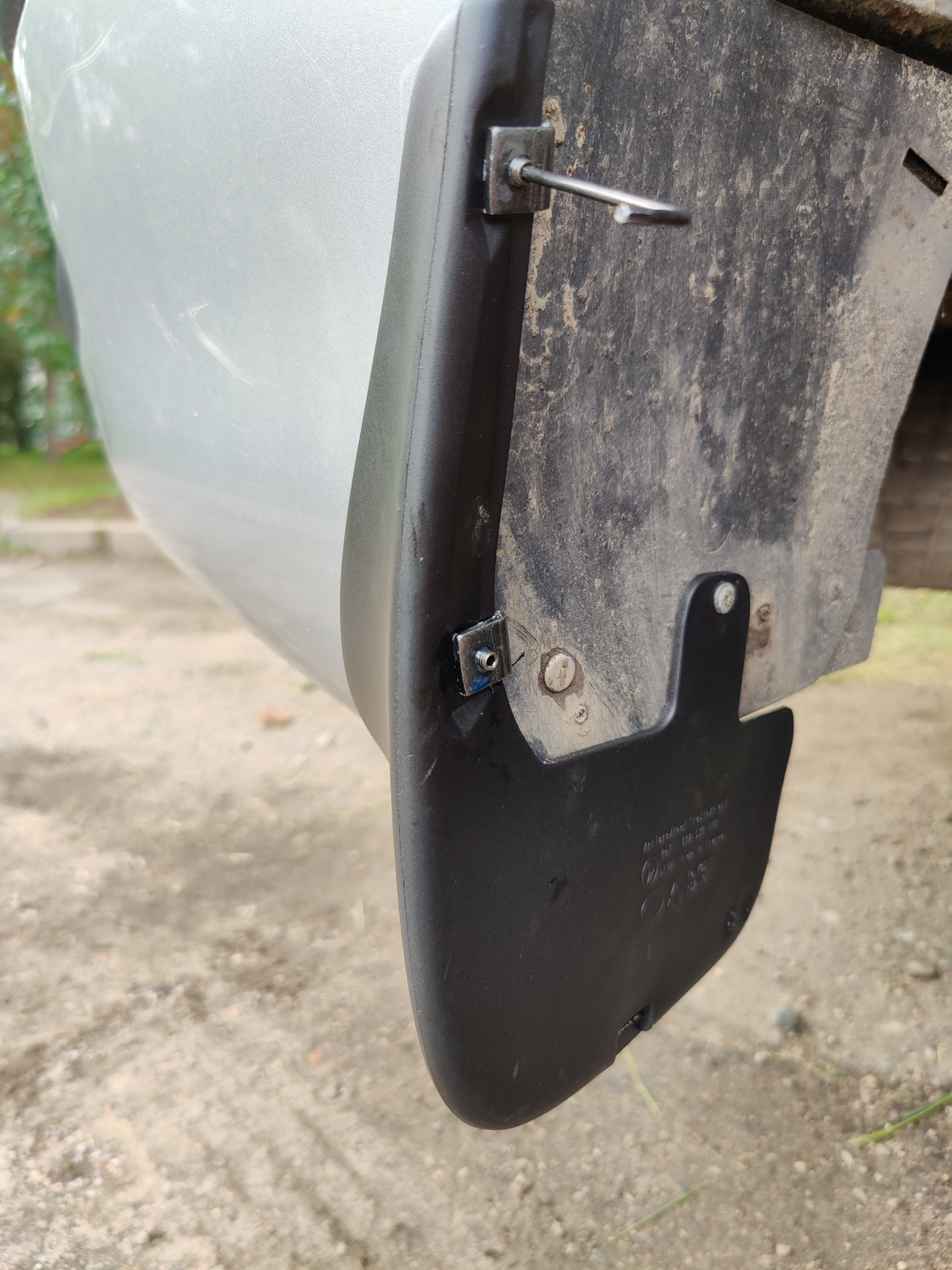 Вы как хотите, но без Оригинальных Брызговиков это не езда)) — Renault ...