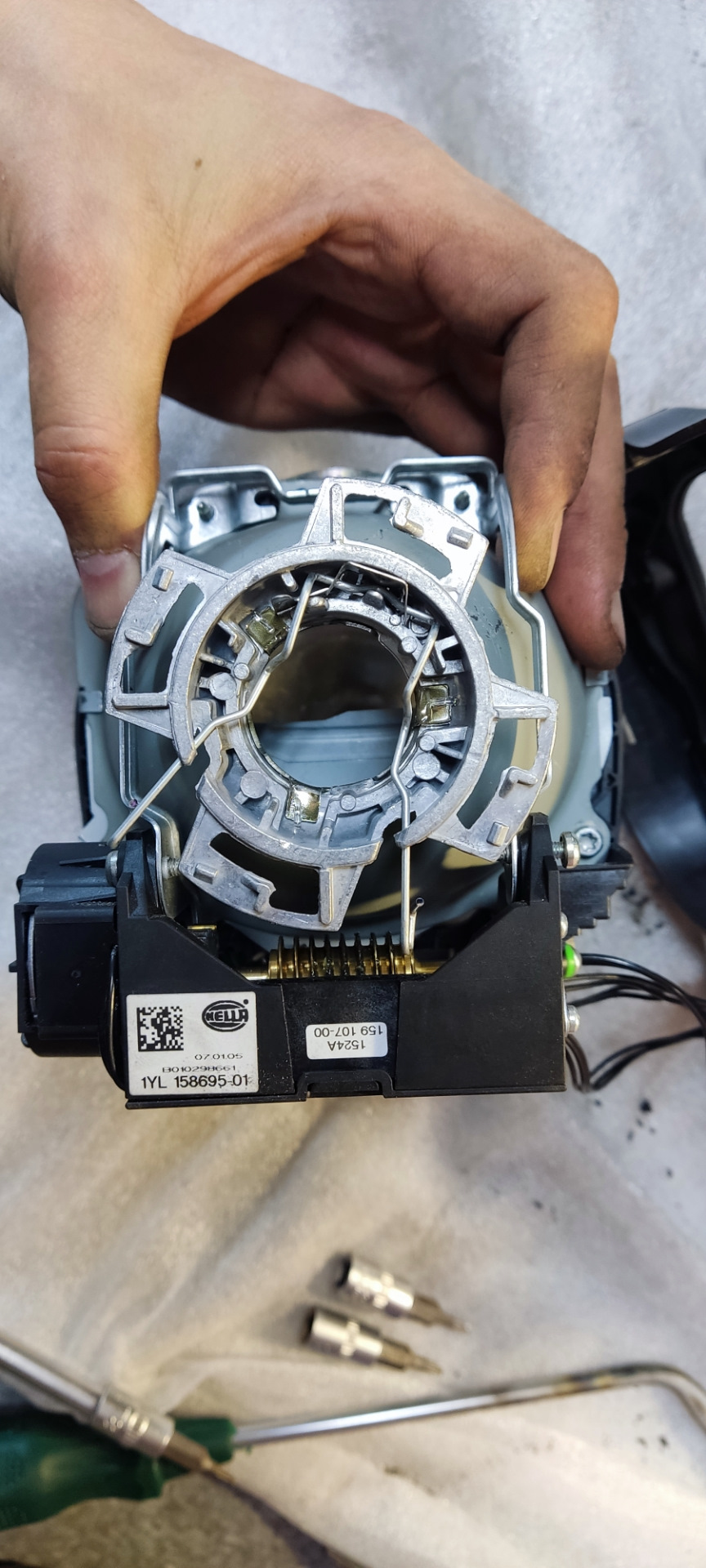 Замена отражателей/линз в фарах BMW X5 E53, день второй. — BMW X5 (E53 ...